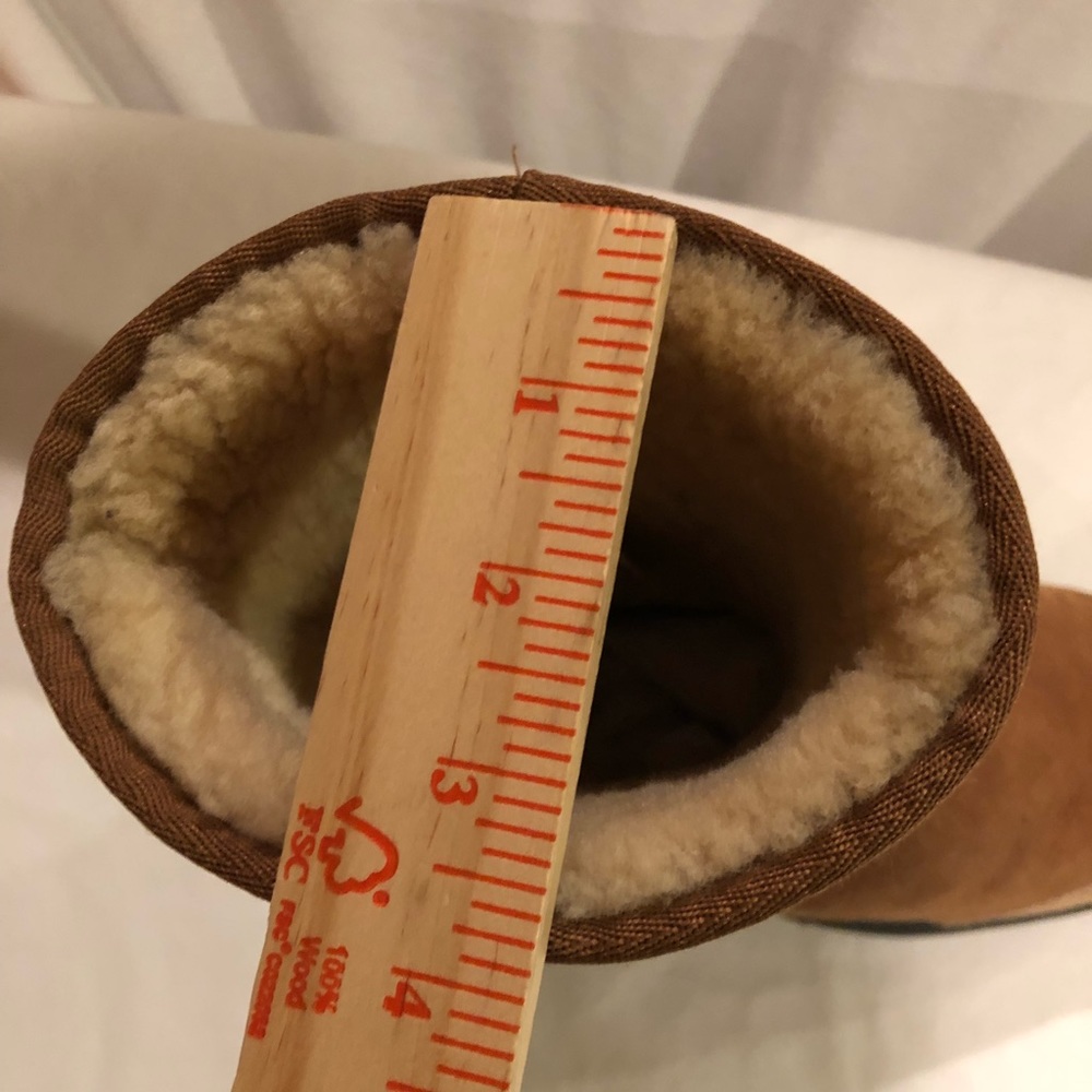 UGGS, authentic, women’s size 7 - Picture 2 of 7